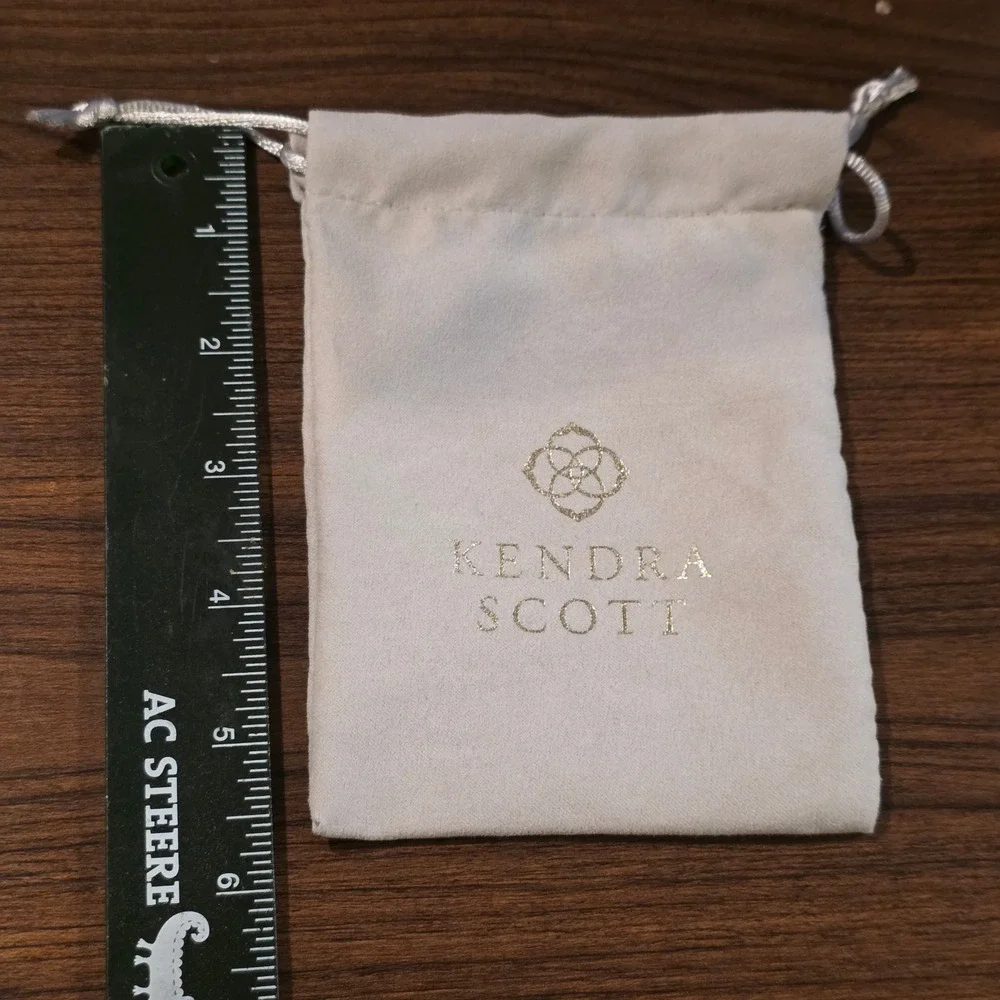 Kendra Scott Cream Jewelry Pouch Drawstring Dust Bag Gold Logo 4x5 Inch